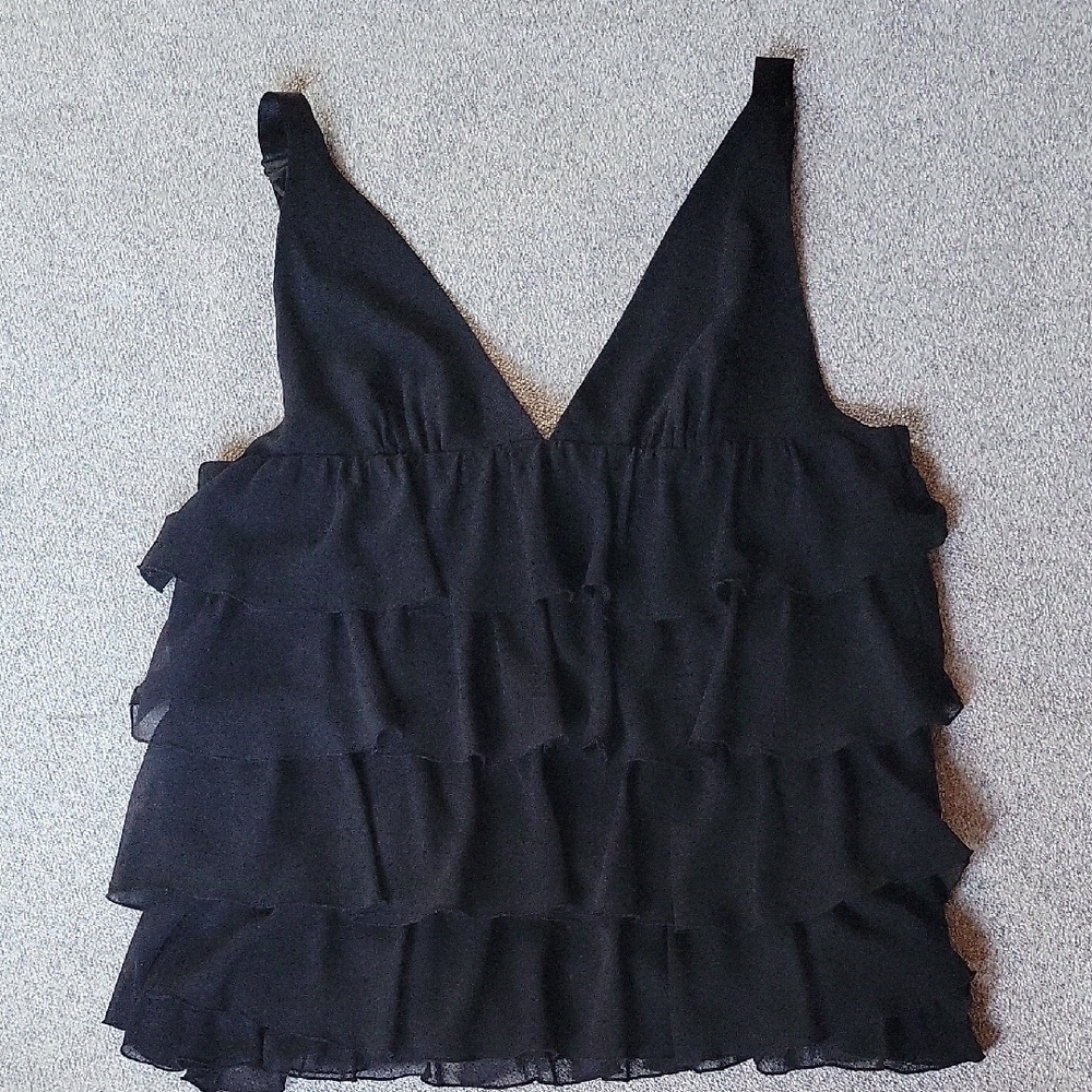 Victoria's Secret Black Tiered Rufled Vnek Tank Top Size M - Picture 5 of 12